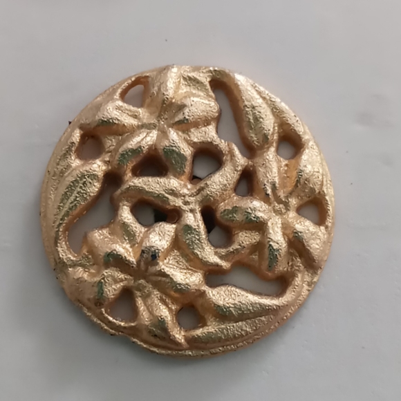 Buttons - Picture 2 of 3